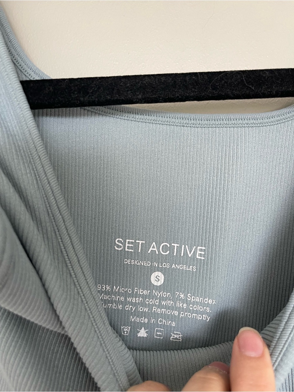 SET Active Ribbed Square Neck Crop Tank - Picture 5 of 6